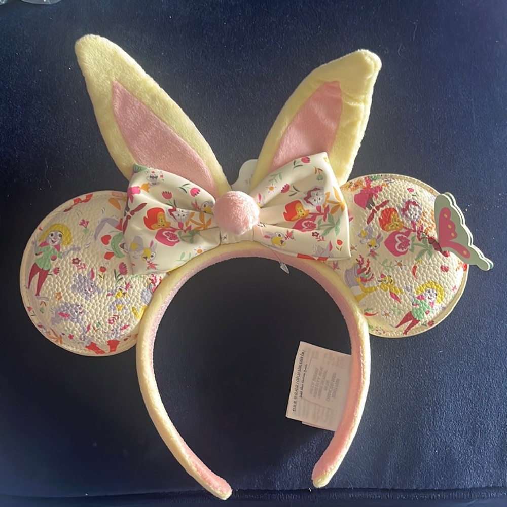 Disney Parks  Minnie Mouse Reigning Rabbits Bunny Ear headband